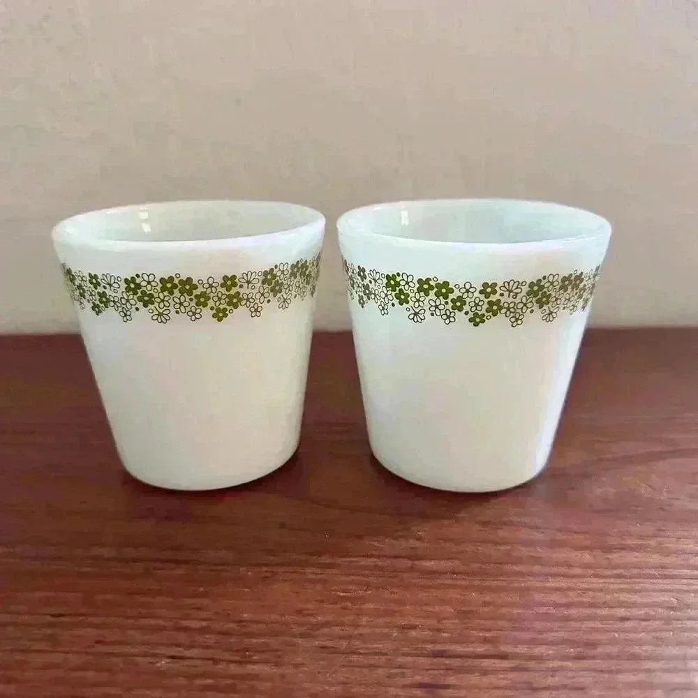 Pyrex Spring Blossom Milk Glass Coffee Mugs Cups Set Of 2 Crazy Daisy Vintage